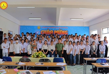 Tân sinh viên Trường Cao đẳng Đại Việt Đà Nẵng được trang bị  kiến thức về “Hành trình tự học”