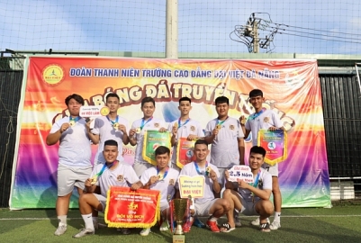 Lễ bế mạc và trao giải giải bóng đá nam truyền thống học sinh sinh viên trường Cao đẳng Đại Việt Đà Nẵng năm 2022