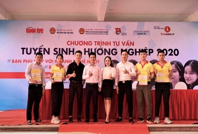 Trường Cao Đẳng Đại Việt Đà Nẵng: “hút” thí sinh tại gian hàng tư vấn hướng nghiệp năm 2020
