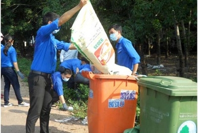 Đoàn viên thanh niên Trường Cao đẳng Đại Việt Đà Nẵng hưởng ứng Ngày môi trường Thế giới