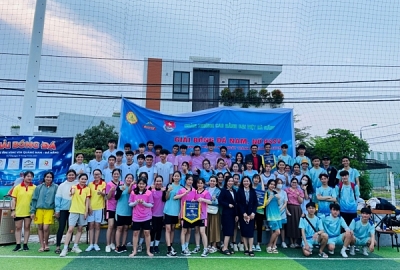 Lễ khai mạc giải bóng đá truyền thống nam nữ học sinh sinh viên trường Cao đẳng Đại Việt Đà Nẵng năm 2023