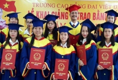 90% sinh viên trường CĐ Đại Việt Đà Nẵng tìm được việc đúng ngành học