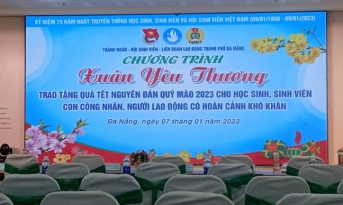 Chương trình Xuân Yêu Thương nhân kỷ niệm 73 năm ngày truyền thống học sinh, sinh viên Việt Nam.