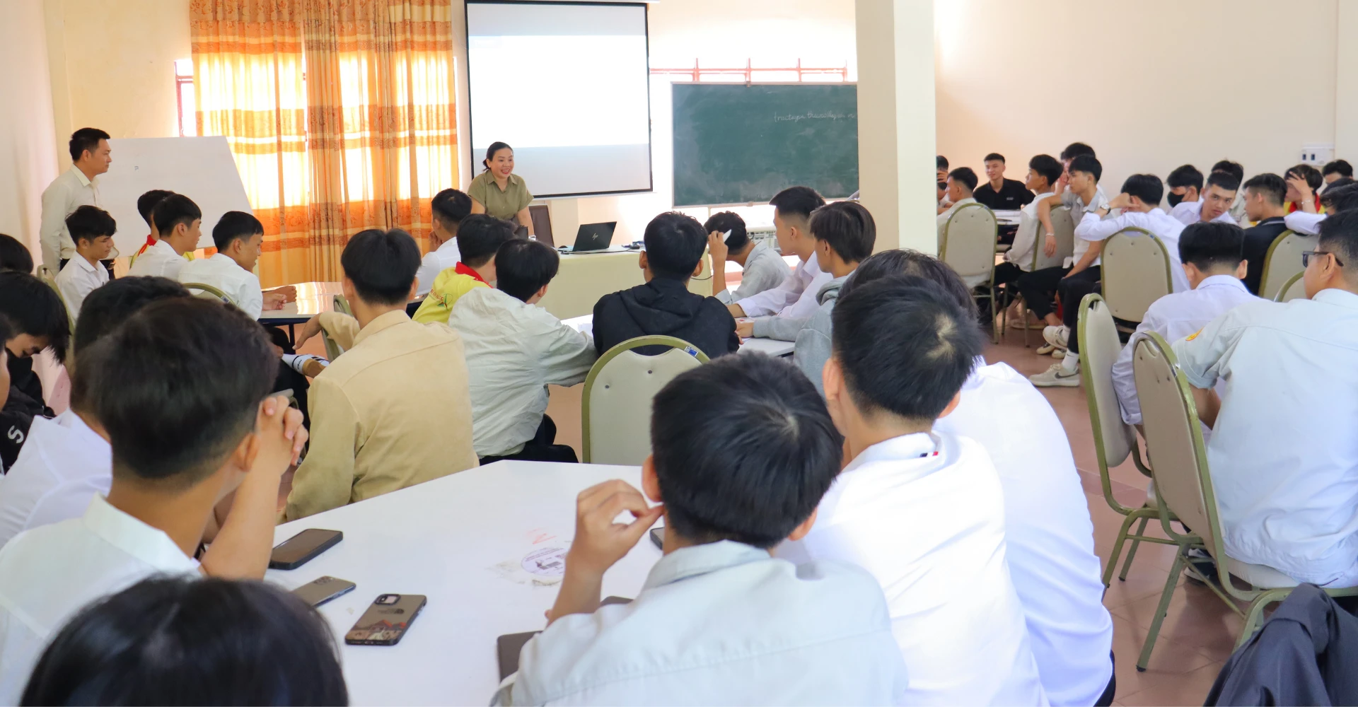 Cơ hội nghề nghiệp sinh viên Khoa kinh tế