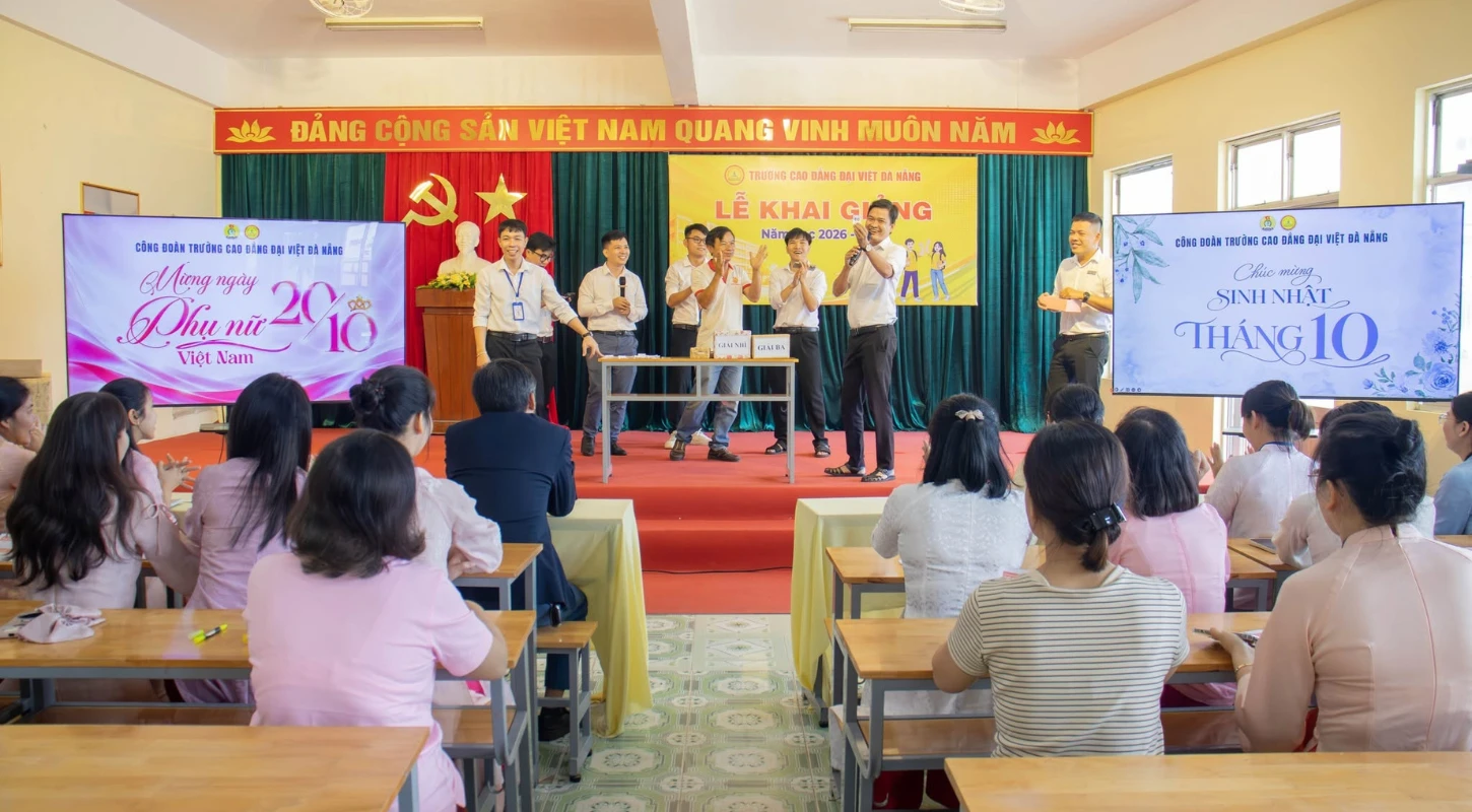 20/10 Ở ĐẠI VIỆT ĐÀ NẴNG: CHỊ EM CỨ VIỆC TƯƠI, TẤT CẢ ĐÃ CÓ CÁC ANH LO | Trường Cao Đẳng Đại Việt Đà Nẵng
