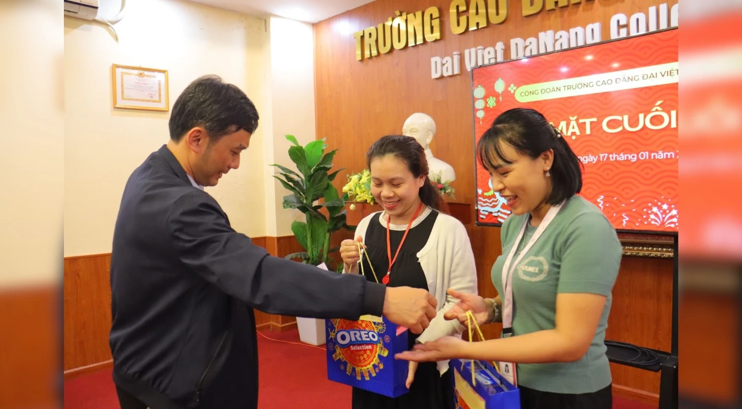 Công Đoàn Trường Cao Đẳng Đại Việt Đà Nẵng Gặp Mặt Cuối Năm – Tổng Kết Và Tri Ân | Trường Cao Đẳng Đại Việt Đà Nẵng