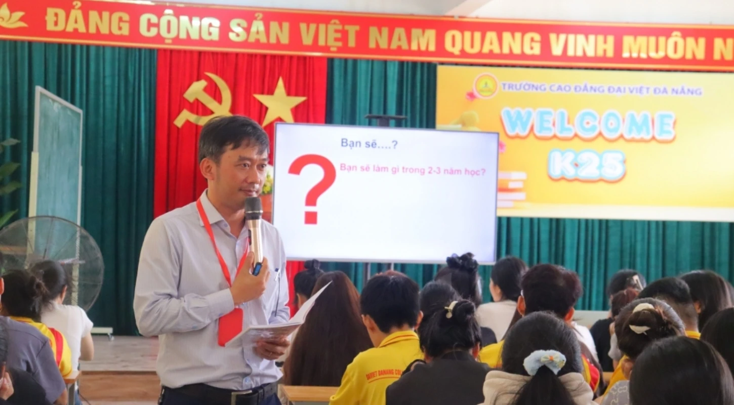 Diễn Giả Đặc Biệt Kết Lại Tuần Sinh Hoạt Công Dân K25 | Trường Cao Đẳng Đại Việt Đà Nẵng