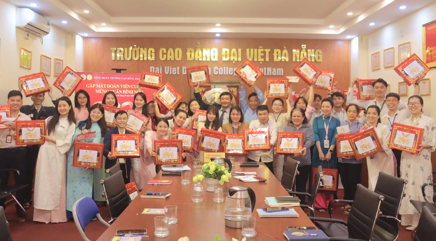 Gặp mặt cuối năm Công đoàn Trường Cao đẳng Đại Việt Đà Nẵng