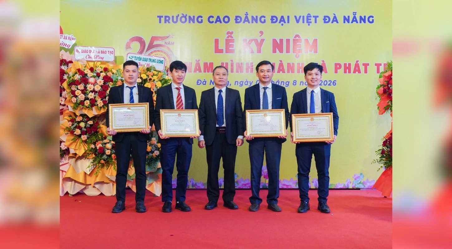 'GIẢNG ĐƯỜNG MỞ' ĐƯA SINH VIÊN ĐẾN DOANH NGHIỆP NGAY TỪ NĂM NHẤT