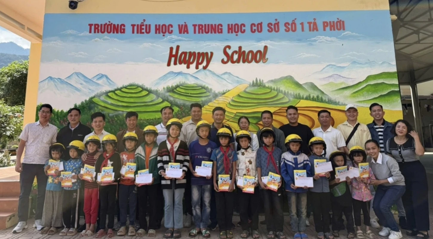 Hành Trình Yêu Thương Đến Với Các Em Nhỏ Vùng Cao Lào Cai | Trường Cao Đẳng Đại Việt Đà Nẵng