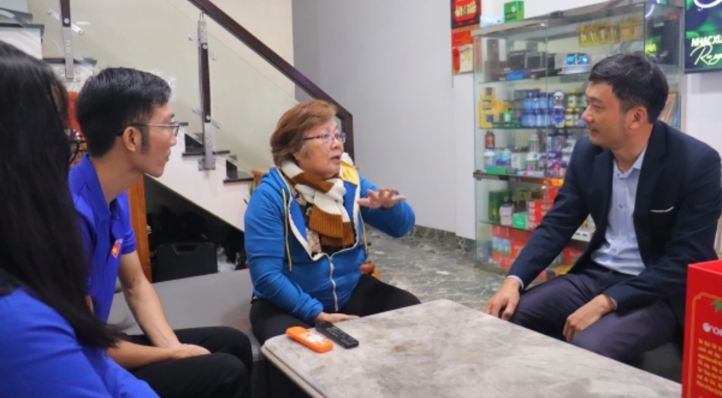 Trường Cao Đẳng Đại Việt Đà Nẵng Thăm Và Chúc Sức Khỏe Cựu Thanh Niên Xung Phong Đà Nẵng | Trường Cao Đẳng Đại Việt Đà Nẵng