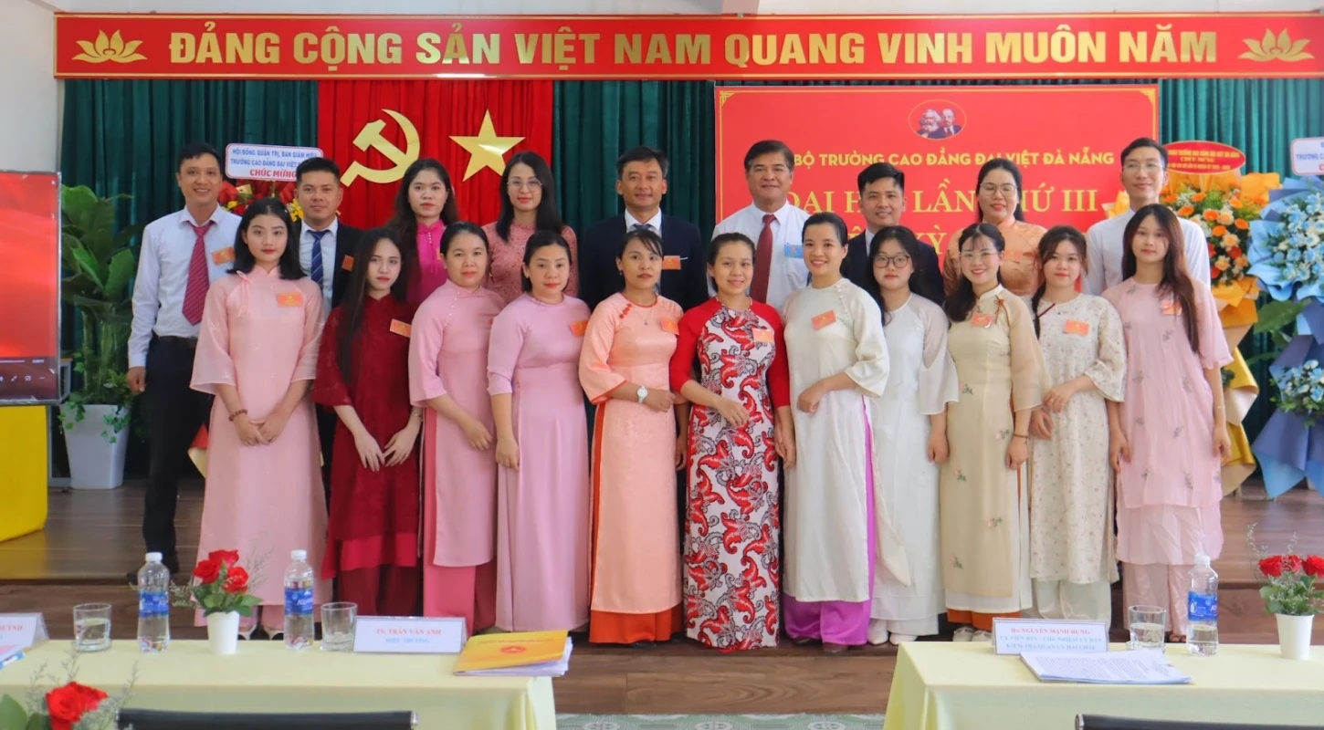 Trường Cao Đẳng Đại Việt Đà Nẵng Tổ Chức Thành Công Đại Hội Chi Bộ Lần Thứ Iii Nhiệm Kỳ 2025–2030 | Trường Cao Đẳng Đại Việt Đà Nẵng
