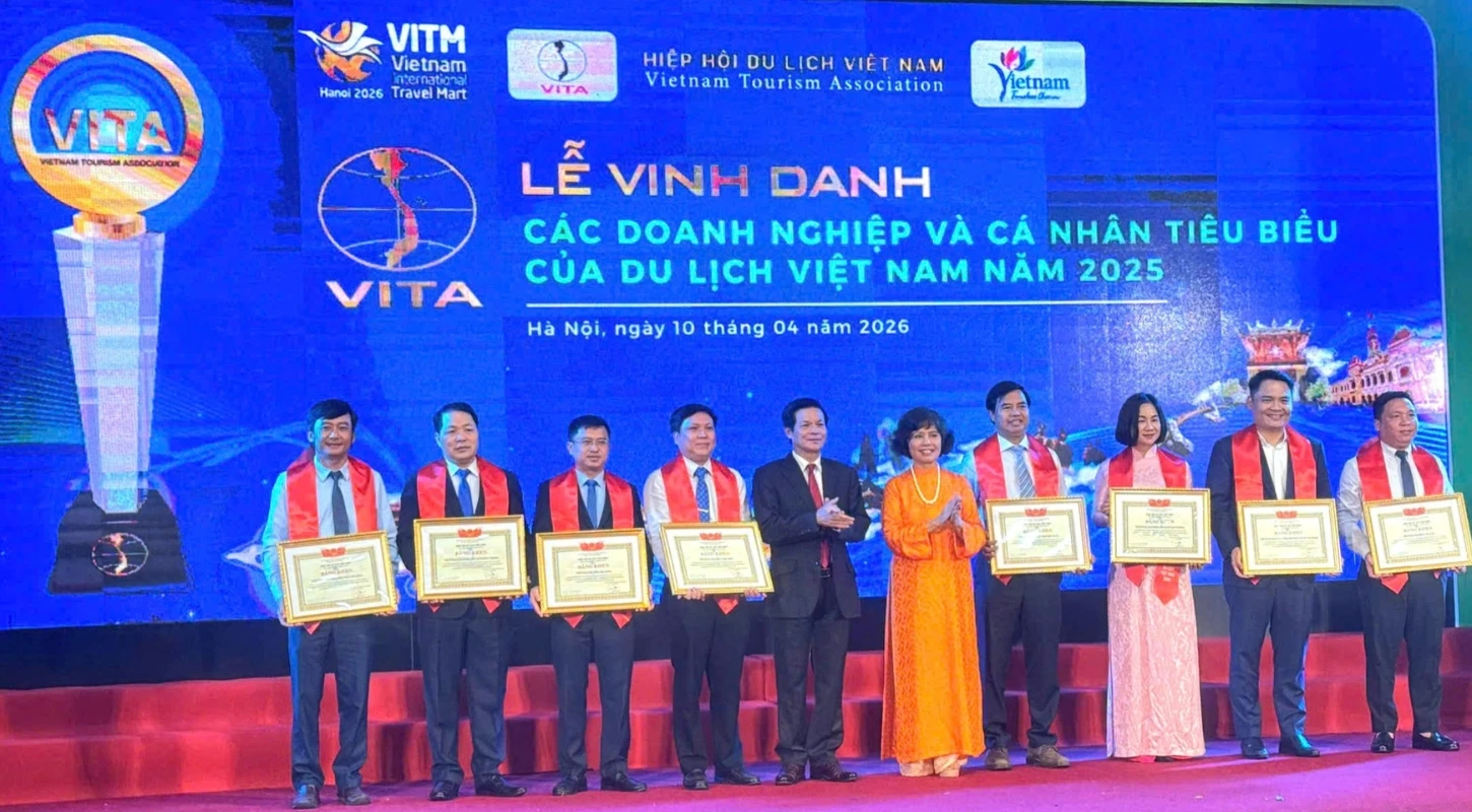 Trường Cao Đẳng Đại Việt Đà Nẵng Vinh Dự Đạt Danh Hiệu Cơ Sở Đào Tạo Du Lịch Tiêu Biểu Năm 2025 Của Hiệp Hội Du Lịch Việt Nam | Trường Cao Đẳng Đại Việt Đà Nẵng