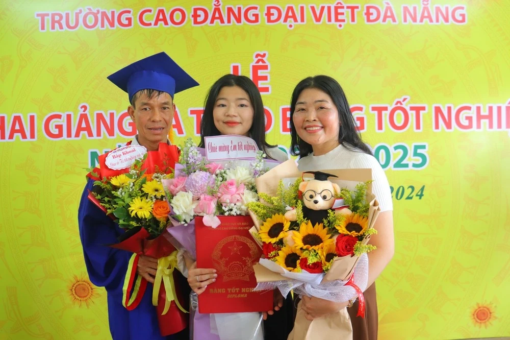 215 Tân Khoa Trường Cao Đẳng Đại Việt Đà Nẵng Chính Thức Tốt Nghiệp Năm 2024