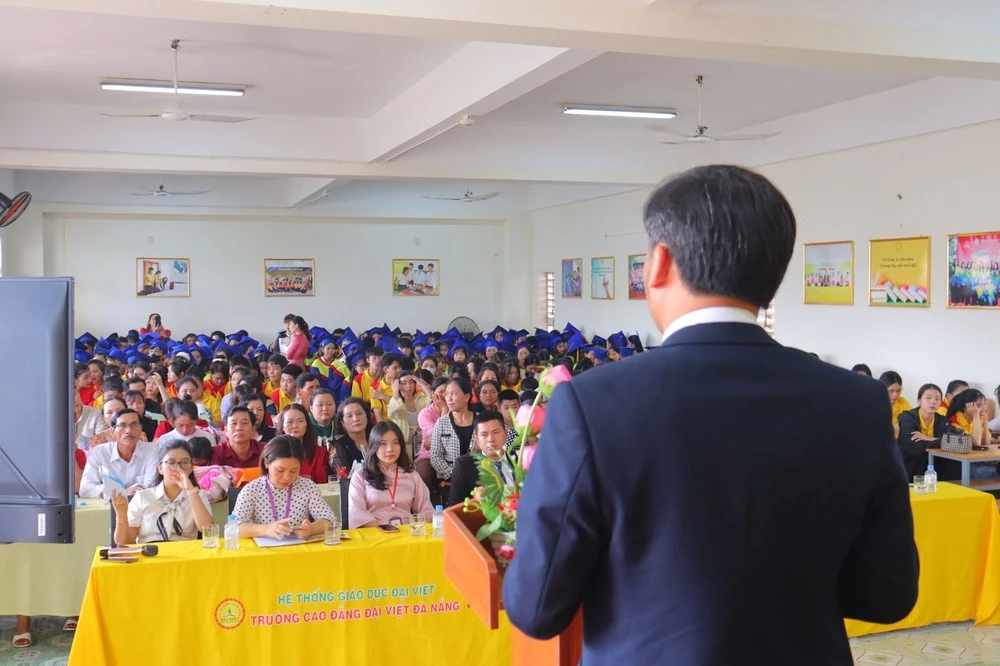 215 Tân Khoa Trường Cao Đẳng Đại Việt Đà Nẵng Chính Thức Tốt Nghiệp Năm 2024