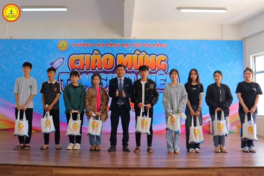 Ấn Tượng Và Nhiều Cảm Xúc Tại Lễ Khai Giảng Chào Mừng Tân Sinh Viên Nhập Học Đợt 5