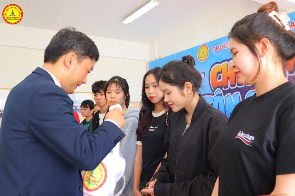 Ấn Tượng Và Nhiều Cảm Xúc Tại Lễ Khai Giảng Chào Mừng Tân Sinh Viên Nhập Học Đợt 5