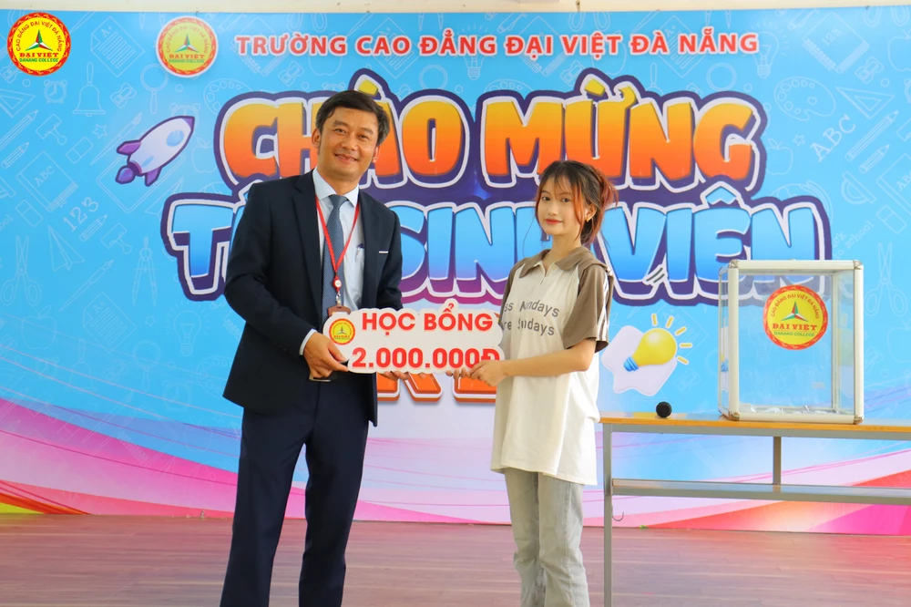 Chào Đón Gần 200 Tân Sinh Viên Và Phụ Huynh Đến Với Chương Trình Khai Giảng Đợt 6