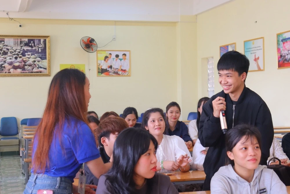 Chào Đón Tân Sinh Viên Gia Nhập Đại Gia Đình Dve Đà Nẵng