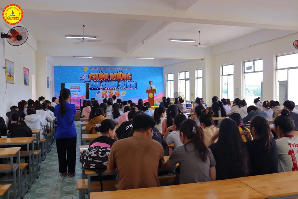 Chào Đón Tân Sinh Viên K24 Nhập Học Đợt 7 Tại Trường Cao Đẳng Đại Việt Đà Nẵng