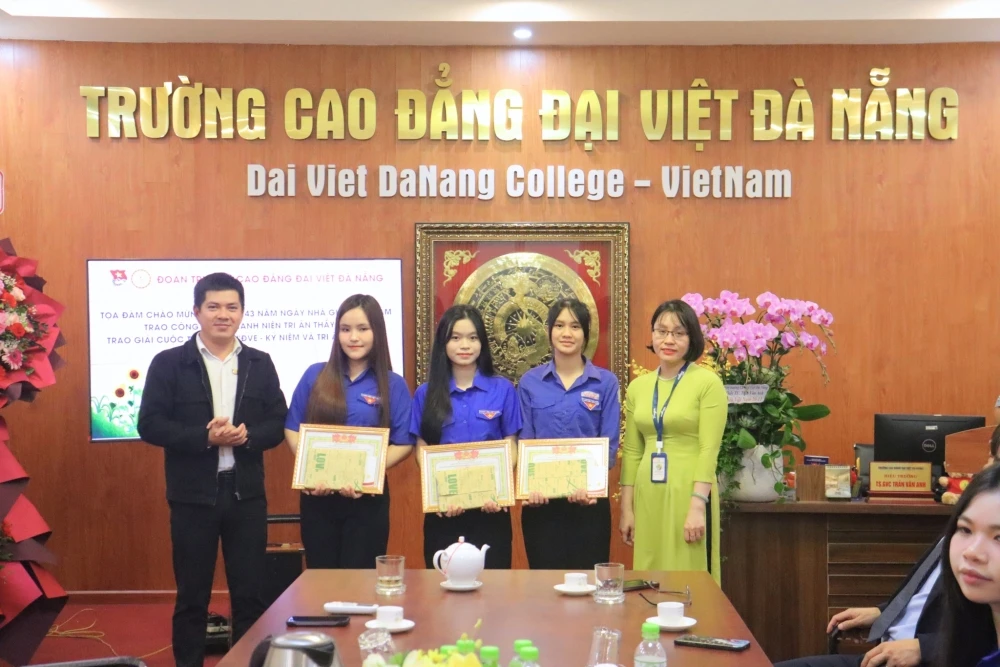 Chuỗi Hoạt Động Chào Mừng 43 Năm Ngày Nhà Giáo Việt Nam