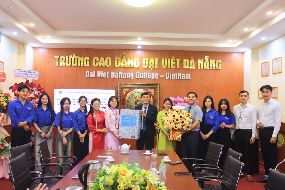 Chuỗi Hoạt Động Chào Mừng 43 Năm Ngày Nhà Giáo Việt Nam