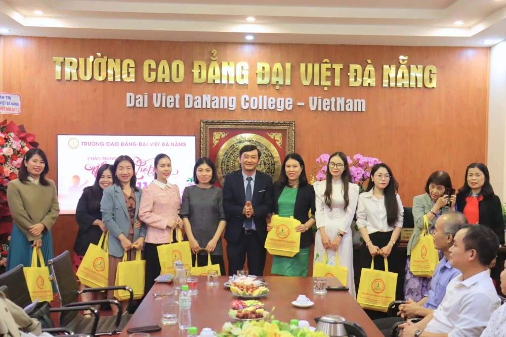 Chuỗi Hoạt Động Chào Mừng 43 Năm Ngày Nhà Giáo Việt Nam