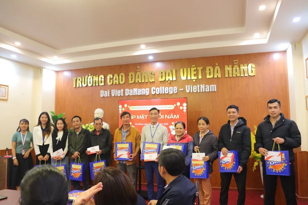 Công Đoàn Trường Cao Đẳng Đại Việt Đà Nẵng Gặp Mặt Cuối Năm – Tổng Kết Và Tri Ân