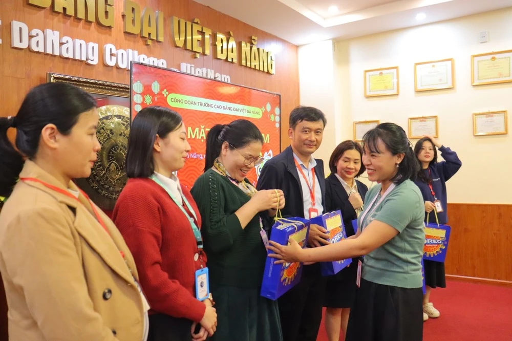 Công Đoàn Trường Cao Đẳng Đại Việt Đà Nẵng Gặp Mặt Cuối Năm – Tổng Kết Và Tri Ân