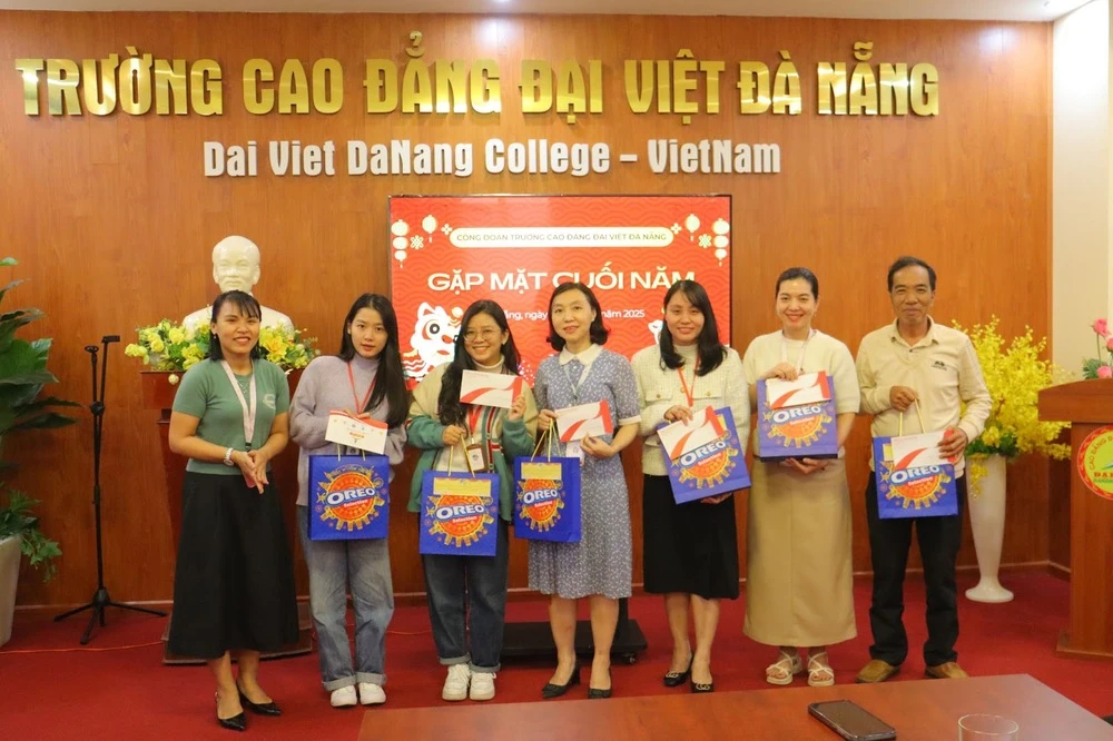 Công Đoàn Trường Cao Đẳng Đại Việt Đà Nẵng Gặp Mặt Cuối Năm – Tổng Kết Và Tri Ân