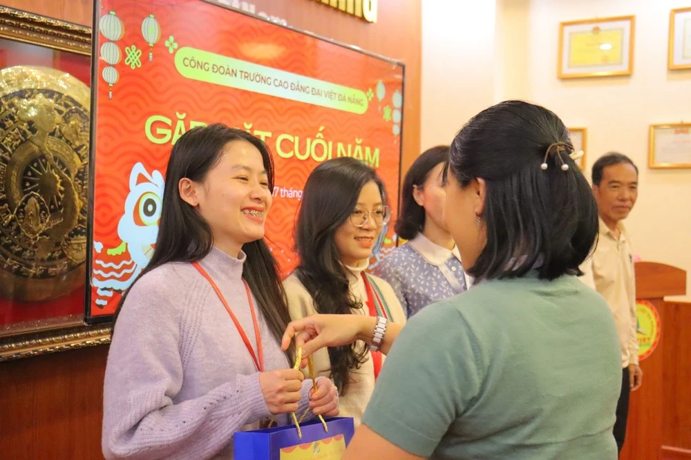 Công Đoàn Trường Cao Đẳng Đại Việt Đà Nẵng Gặp Mặt Cuối Năm – Tổng Kết Và Tri Ân