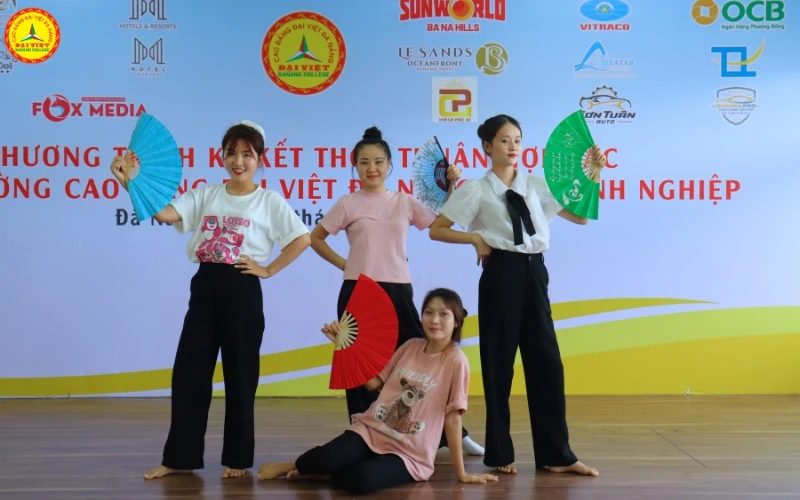 Đa Dạng Sắc Màu Tại Vòng Sơ Khảo Hội Diễn Văn Nghệ 20/11