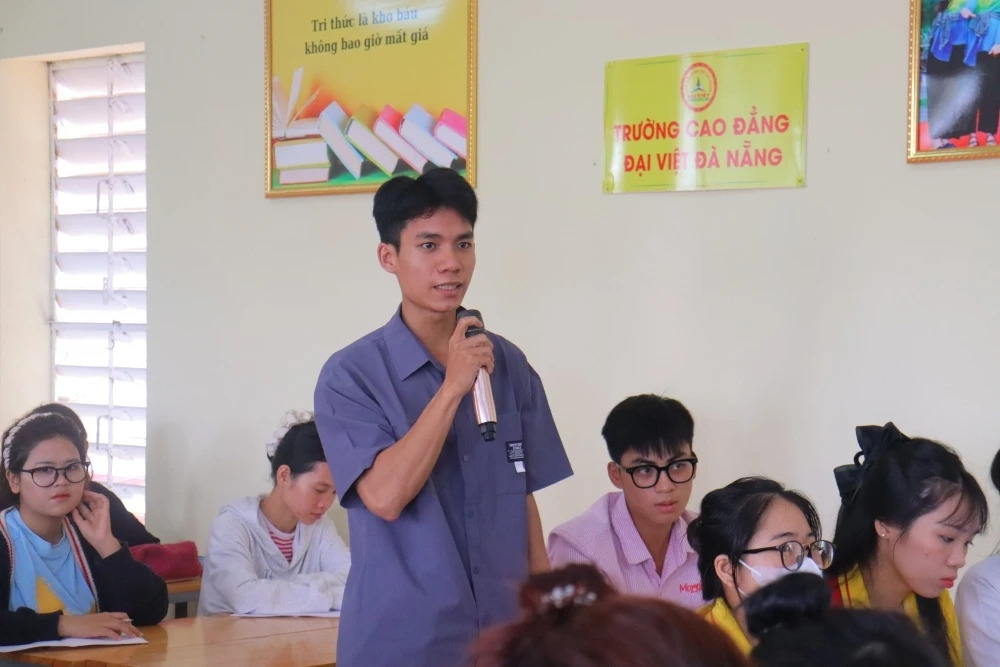 Diễn giả đặc biệt kết lại tuần sinh hoạt công dân K25