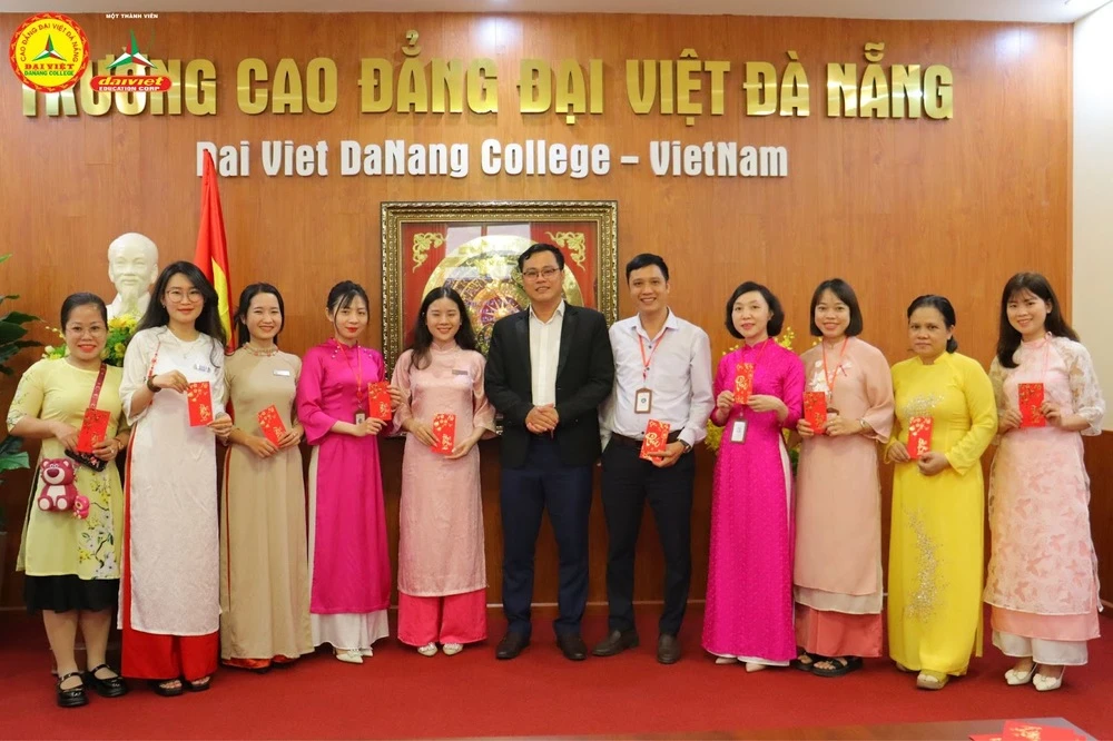 Dve Đà Nẵng Lì Xì Khai Xuân 2024