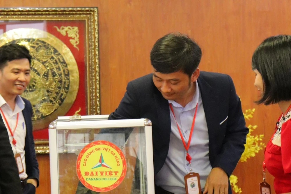 Dve Đà Nẵng Lì Xì Khai Xuân 2024