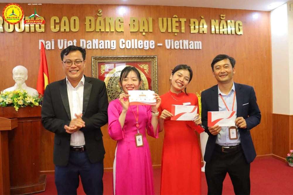 Dve Đà Nẵng Lì Xì Khai Xuân 2024