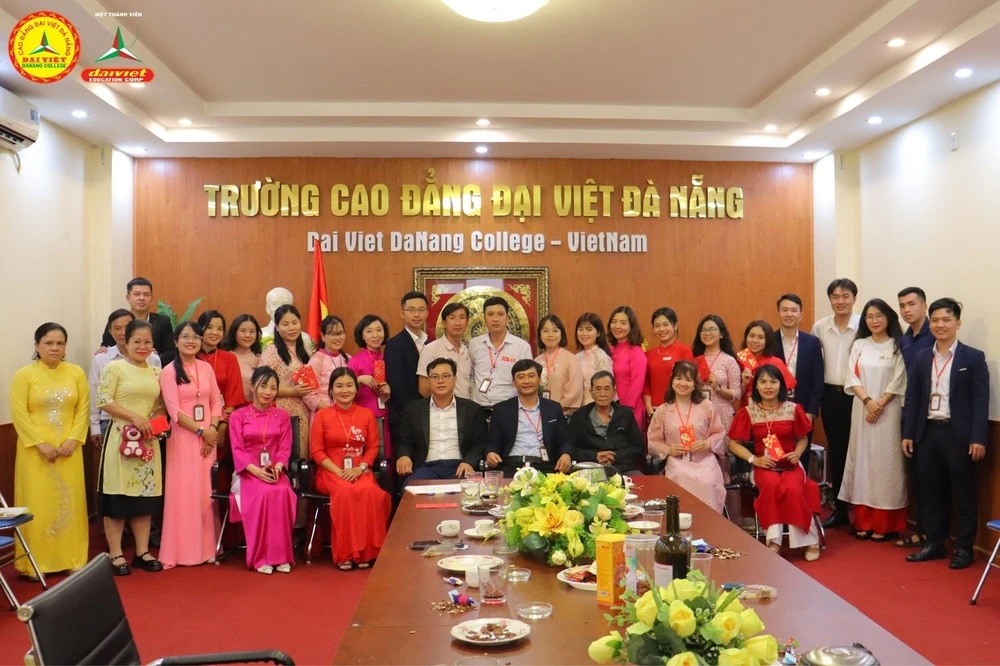 Dve Đà Nẵng Lì Xì Khai Xuân 2024