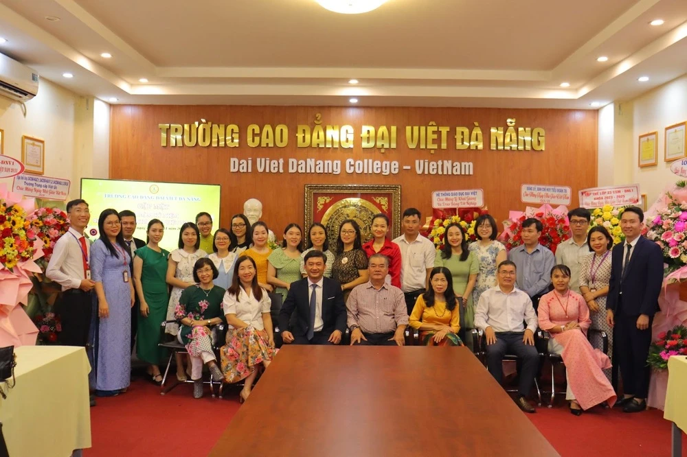 Gặp Mặt, Tri Ân Giảng Viên Thỉnh Giảng Nhân Ngày Hiến Chương Nhà Giáo