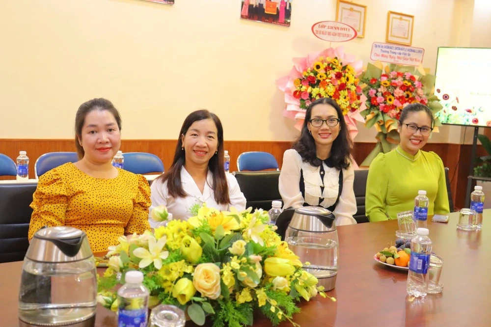 Gặp Mặt, Tri Ân Giảng Viên Thỉnh Giảng Nhân Ngày Hiến Chương Nhà Giáo