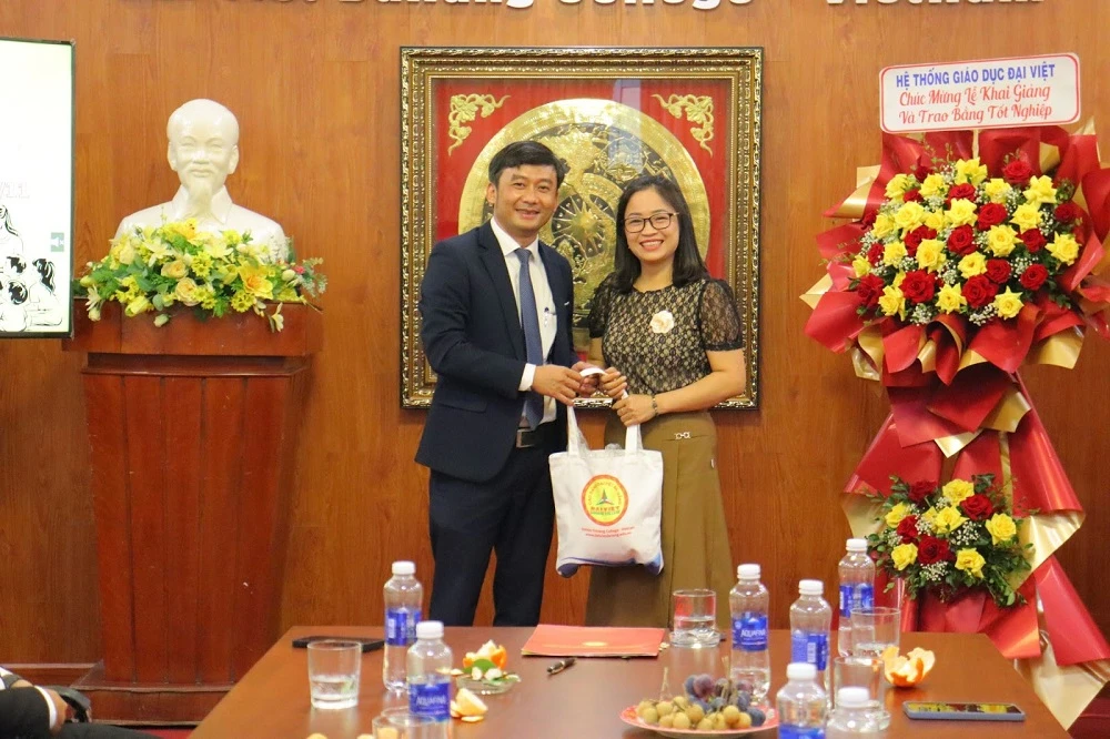 Gặp Mặt, Tri Ân Giảng Viên Thỉnh Giảng Nhân Ngày Hiến Chương Nhà Giáo