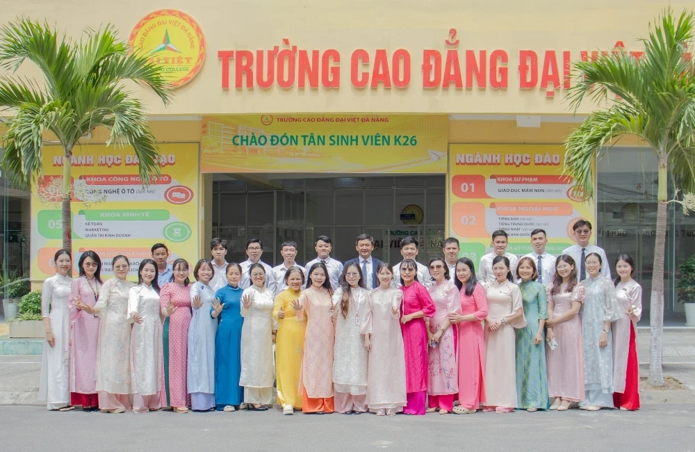 HÀNH TRÌNH PHÁT TRIỂN VÀ KHẲNG ĐỊNH THƯƠNG HIỆU