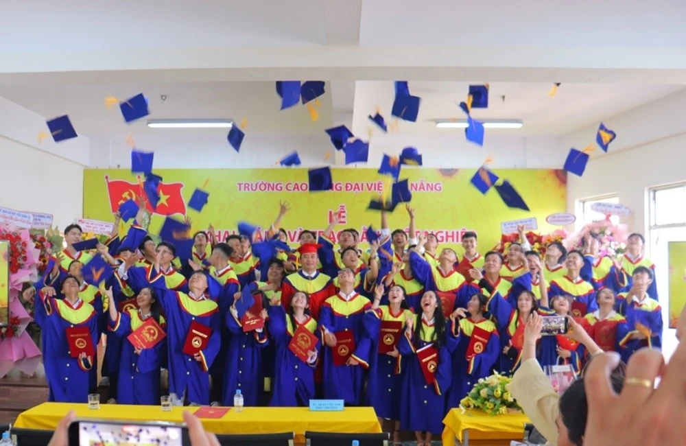 HÀNH TRÌNH PHÁT TRIỂN VÀ KHẲNG ĐỊNH THƯƠNG HIỆU