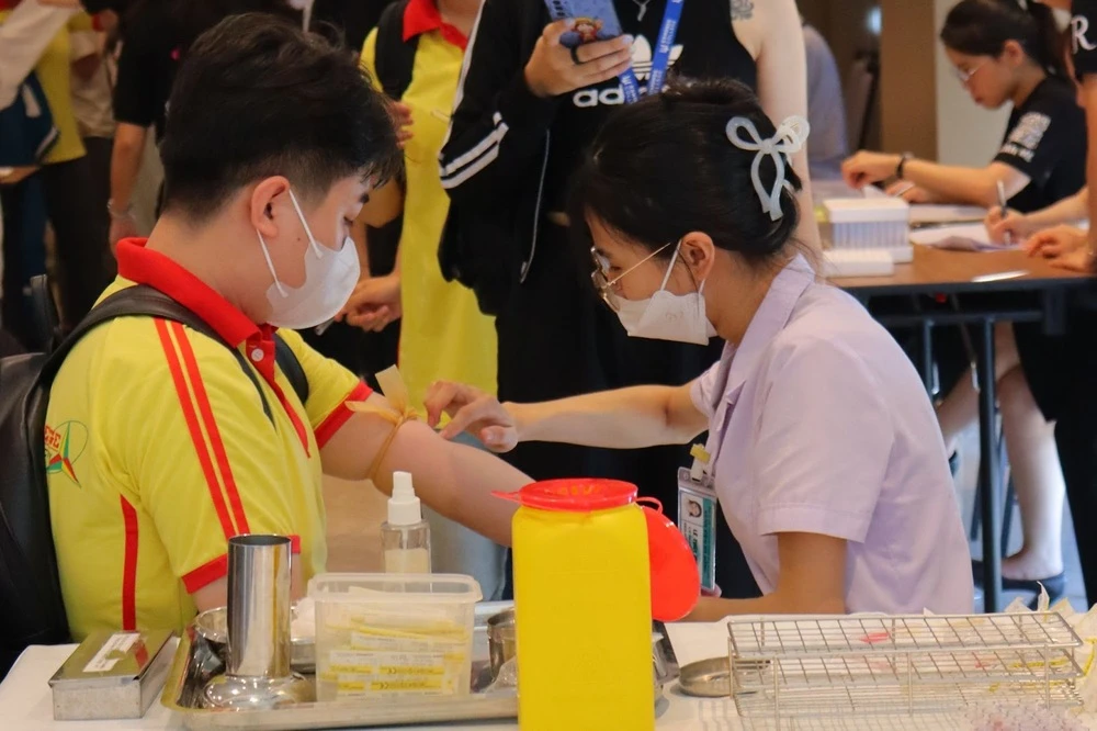Hiến Máu Tình Nguyện, Nghĩa Cử Đẹp Của Sinh Viên Trường Cao Đẳng Đại Việt Đà Nẵng