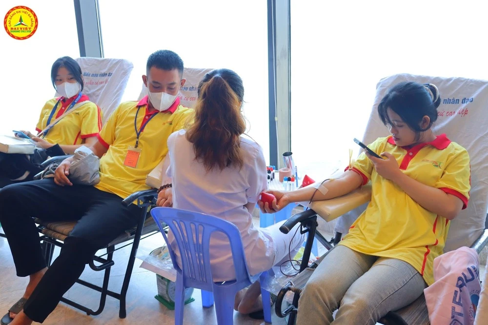 Hiến Máu Tình Nguyện, Nghĩa Cử Đẹp Của Sinh Viên Trường Cao Đẳng Đại Việt Đà Nẵng