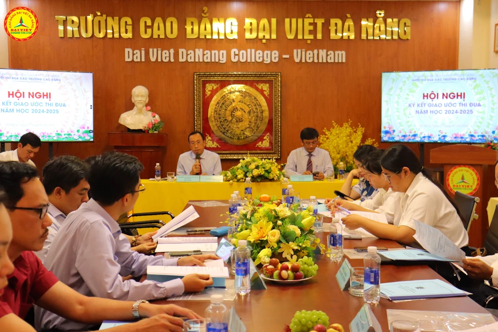 Hội Nghị Ký Giao Ước Thi Đua Khối Các Trường Cao Đẳng Đà Nẵng 2024–2025