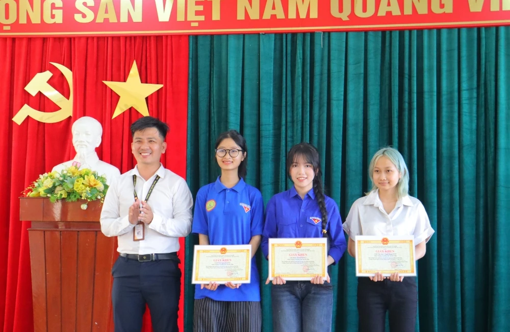 Khi Màu Áo Xanh Đại Việt Tiếp Tục Được Thắp Lửa