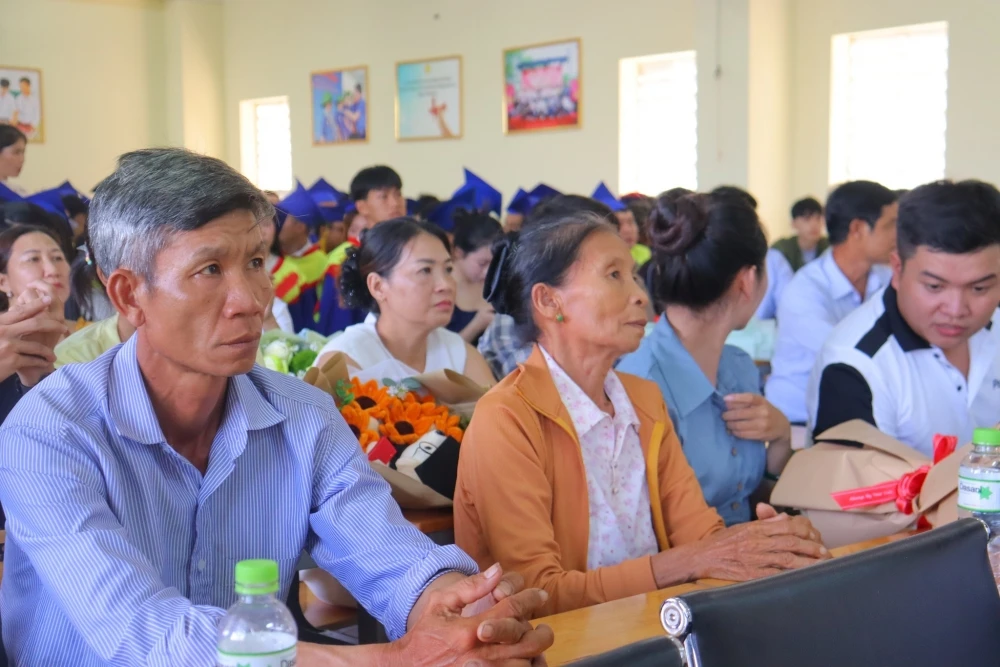 Phụ huynh – Người bạn đồng hành thầm lặng trên hành trình tri thức