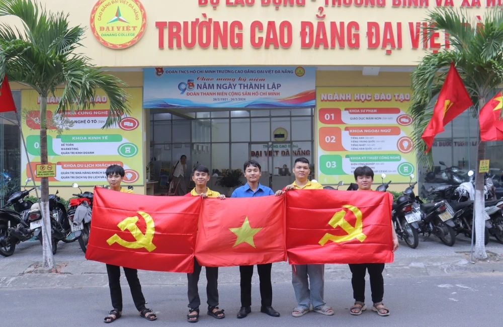 Rực Rỡ Sắc Cờ – Tuổi Trẻ Đại Việt Tự Hào Hướng Về 30/4