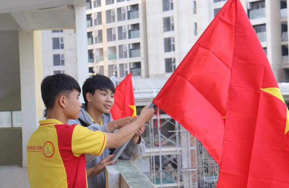 Rực Rỡ Sắc Cờ – Tuổi Trẻ Đại Việt Tự Hào Hướng Về 30/4