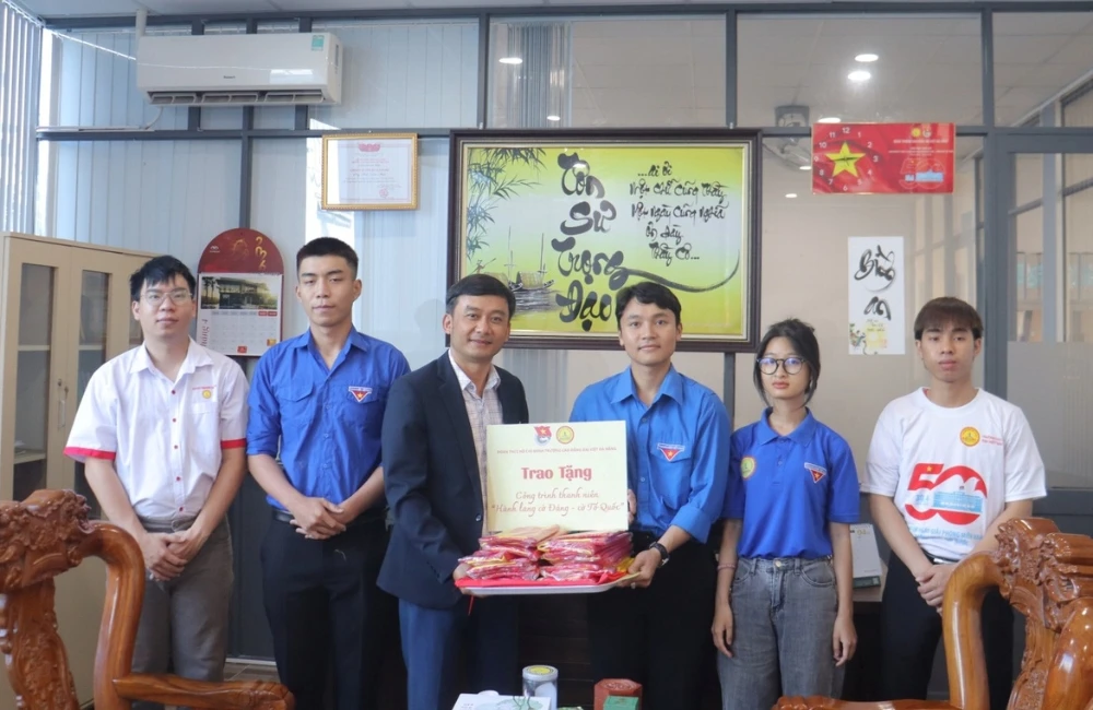 Rực Rỡ Sắc Cờ – Tuổi Trẻ Đại Việt Tự Hào Hướng Về 30/4